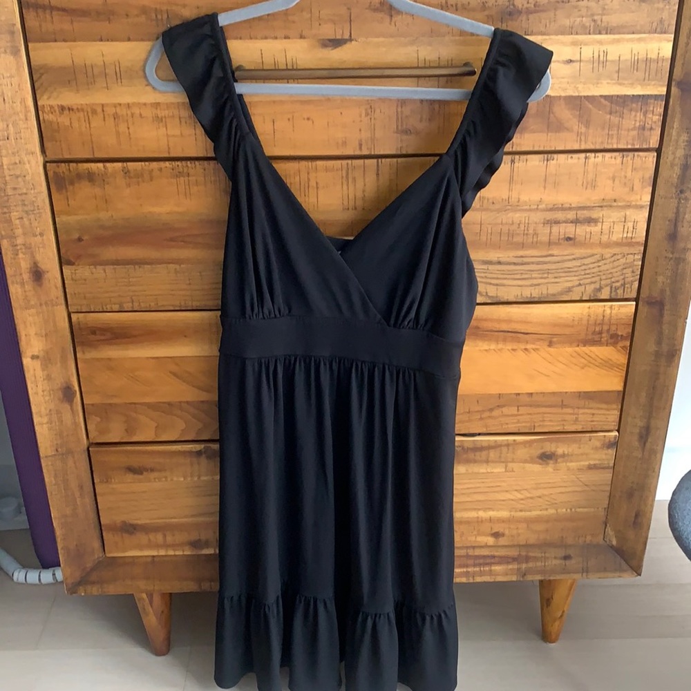 White House black market black dress size 6